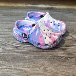 CROCS Kids Water Shoes - Pink and Blue Swirl